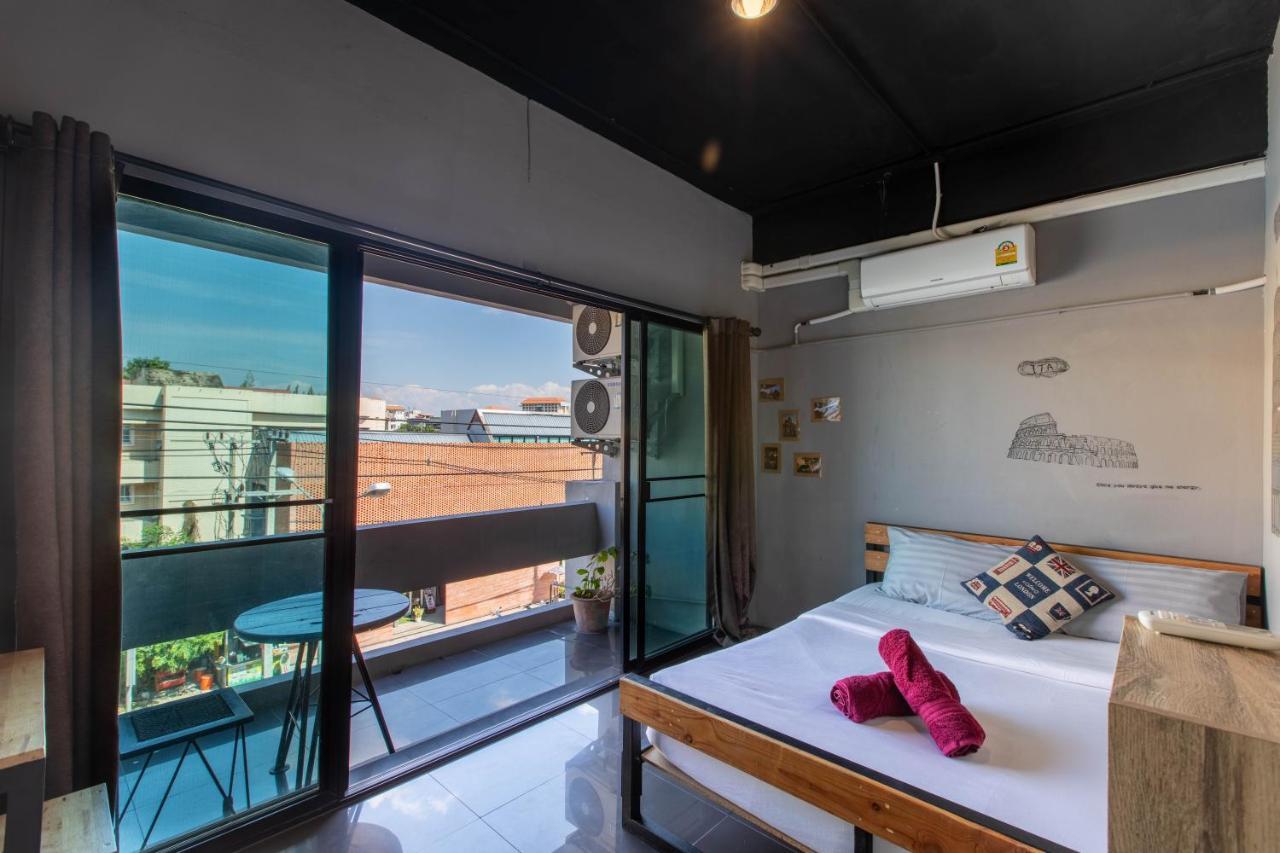 La Belle Nuit House Hostel Chiang Mai Ngoại thất bức ảnh