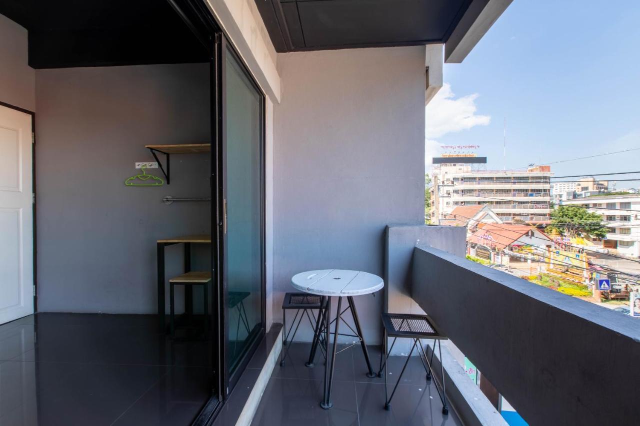 La Belle Nuit House Hostel Chiang Mai Ngoại thất bức ảnh