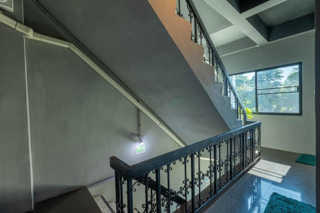 La Belle Nuit House Hostel Chiang Mai Ngoại thất bức ảnh