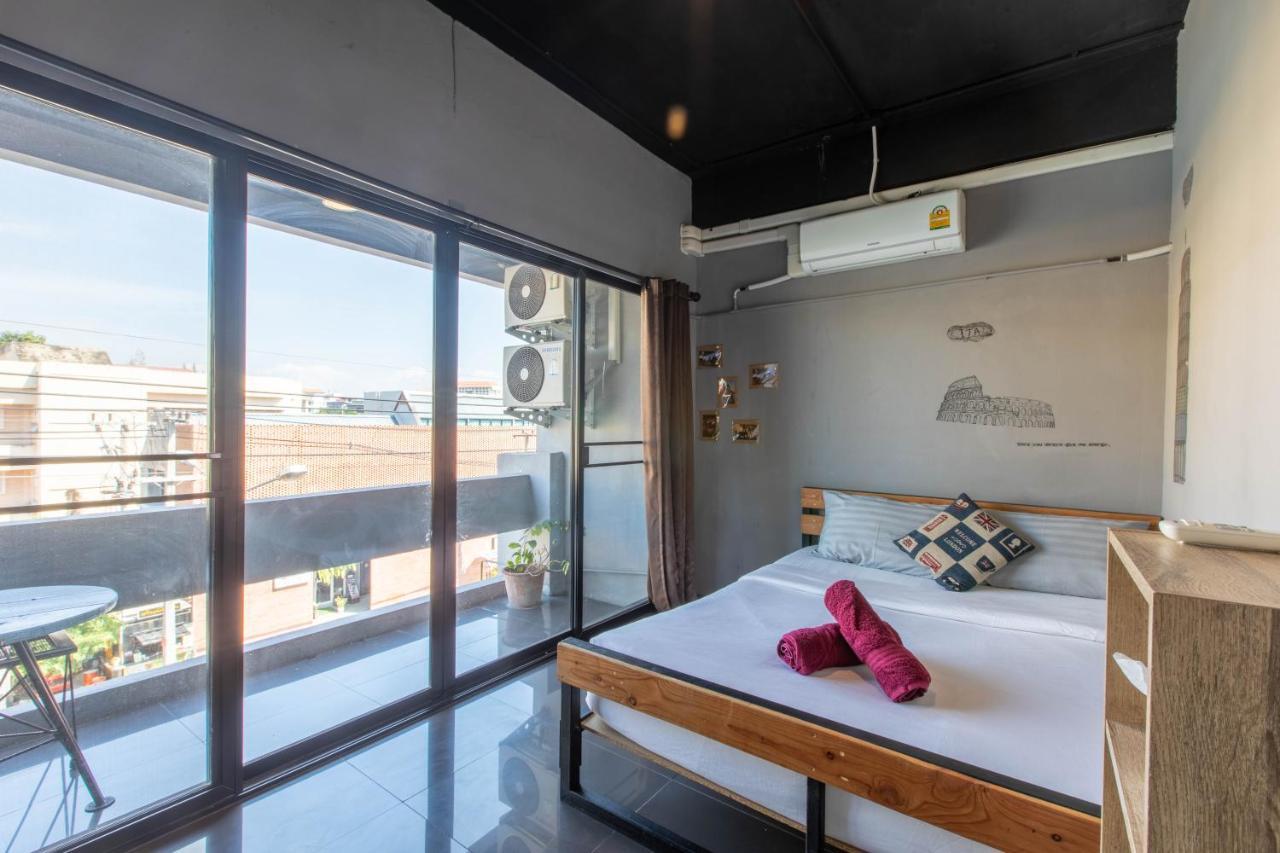 La Belle Nuit House Hostel Chiang Mai Ngoại thất bức ảnh